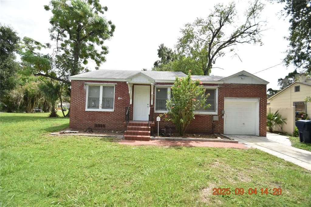1435 E PARIS STREET TAMPA, FL 33604