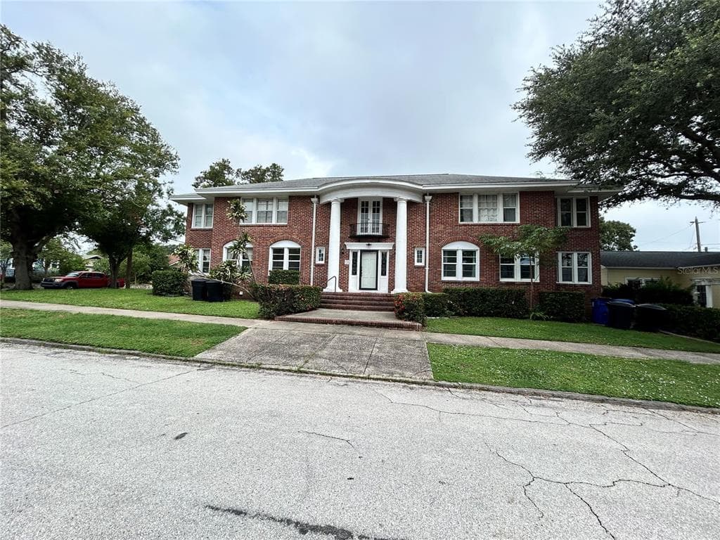 785 19TH AVENUE N UNIT 1 ST PETERSBURG, FL 33704