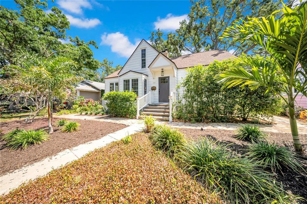 150 23RD AVENUE N ST PETERSBURG, FL 33704