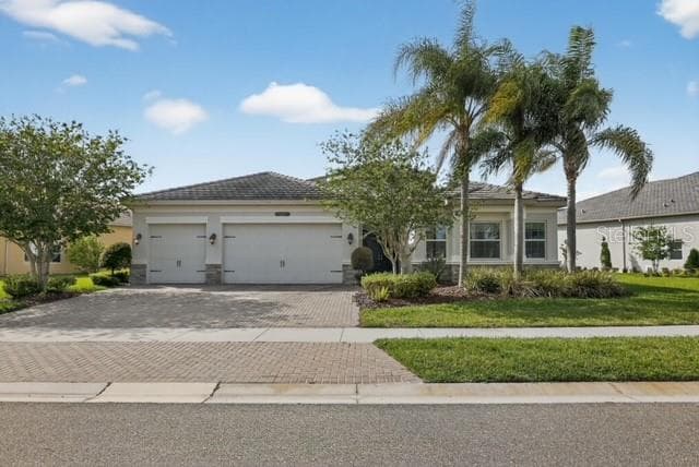 2471 COCO PALM CIRCLE WESLEY CHAPEL, FL 33543