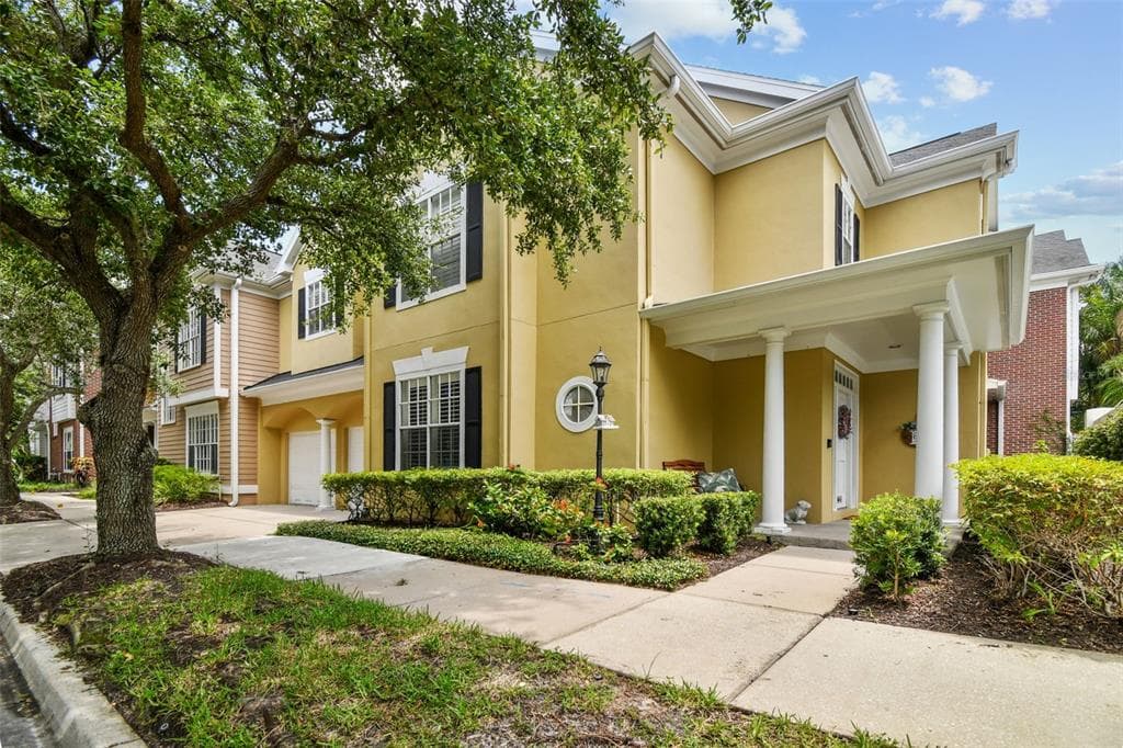 944 HARBOUR BAY DRIVE TAMPA, FL 33602