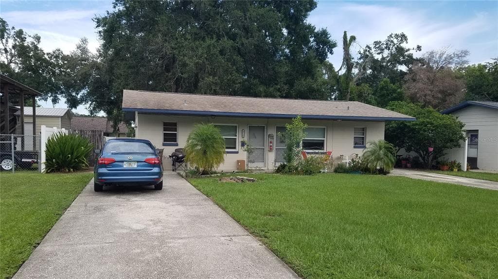 5726 16TH STREET ZEPHYRHILLS, FL 33542