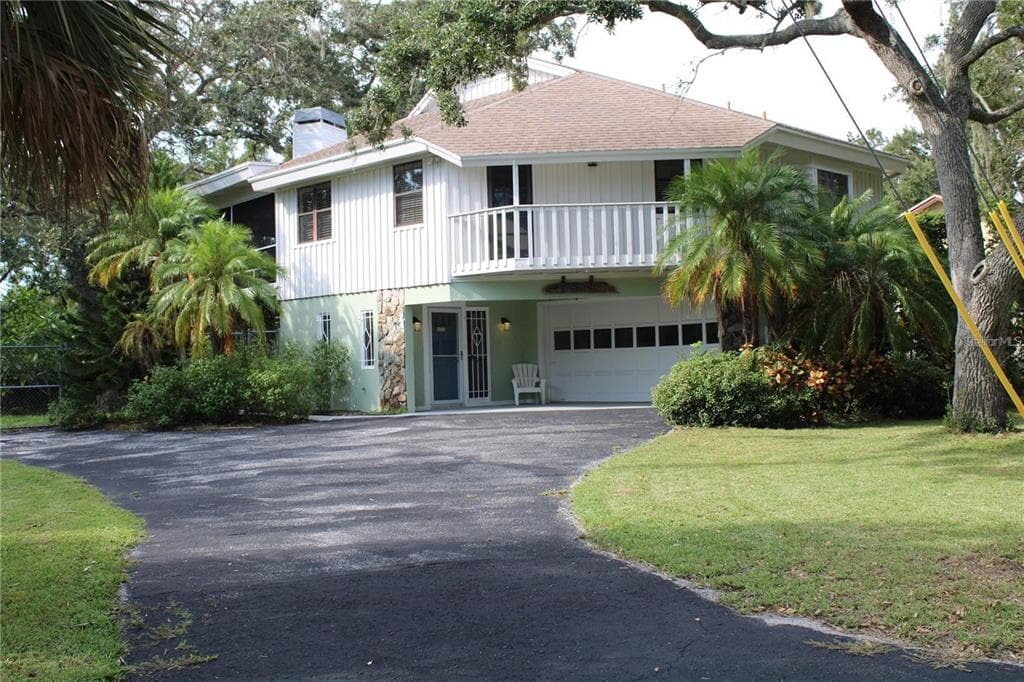 5828 OAKHURST DRIVE SEMINOLE, FL 33772