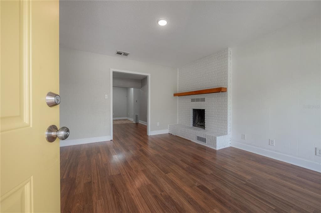 1306 E 23RD AVENUE TAMPA, FL 33605