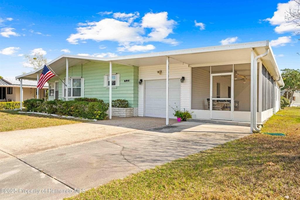 8390 FLEETWAY AVENUE BROOKSVILLE, FL 34613