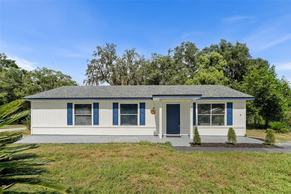 202 SE 14TH PLACE GAINESVILLE, FL 32601
