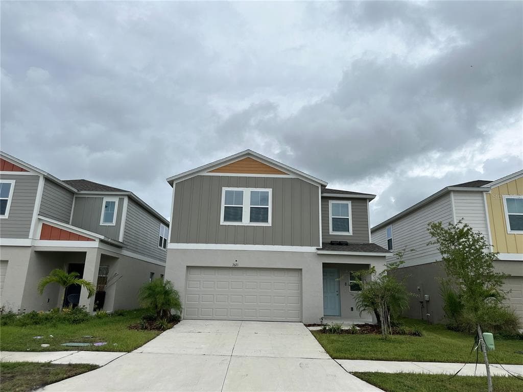 7621 HYDRANGEA LANE WESLEY CHAPEL, FL 33545