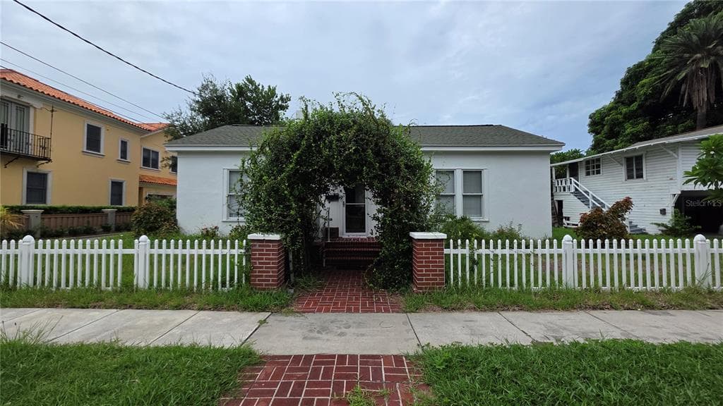 606 ORANGE AVENUE CLEARWATER, FL 33756