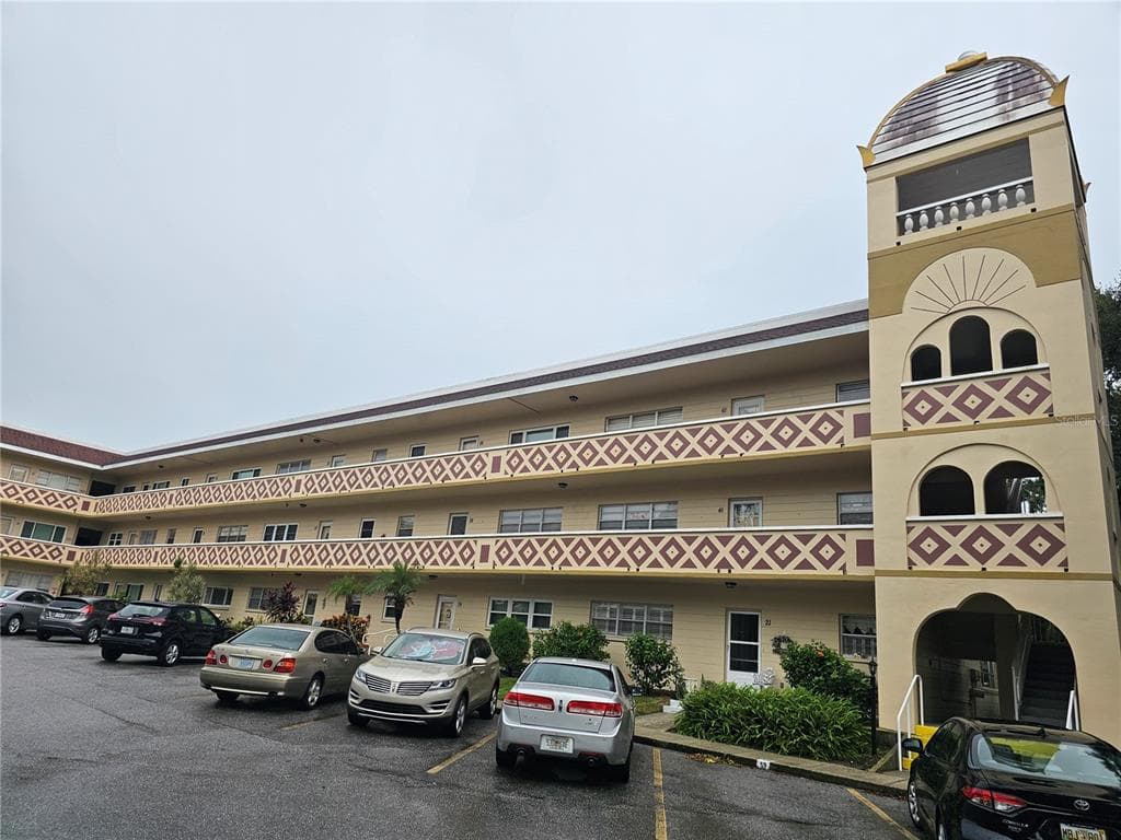 2383 NETHERLANDS DRIVE UNIT 39 CLEARWATER, FL 33763