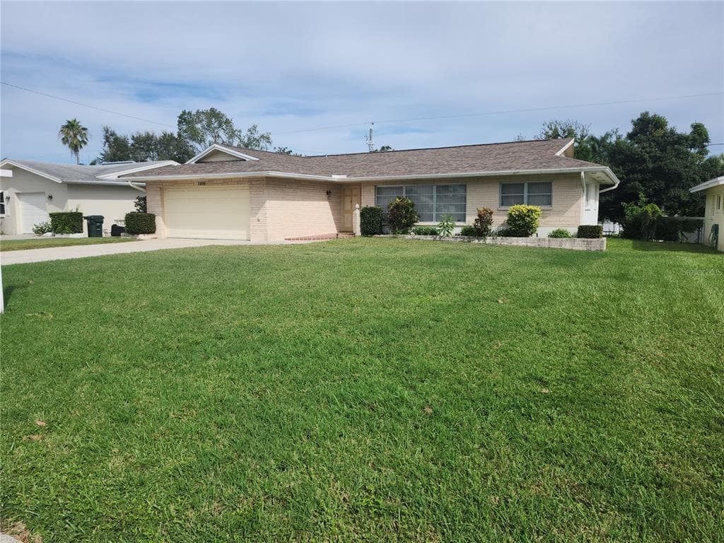 1800 KAY DRIVE LARGO, FL 33770