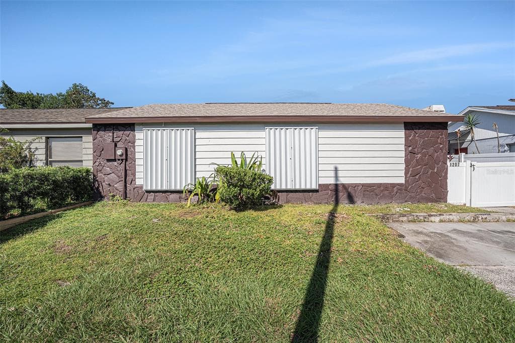 1207 MOHRLAKE DRIVE BRANDON, FL 33511