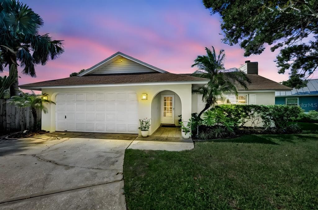 8840 MAGNOLIA PLACE