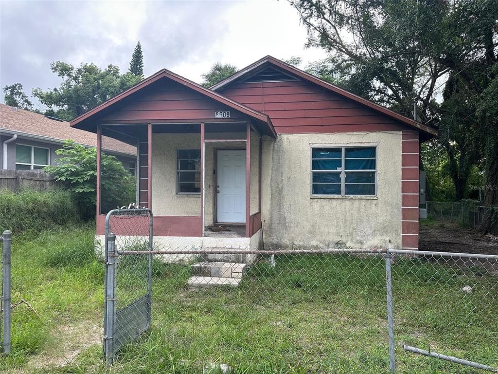 8609 N 14TH STREET TAMPA, FL 33604