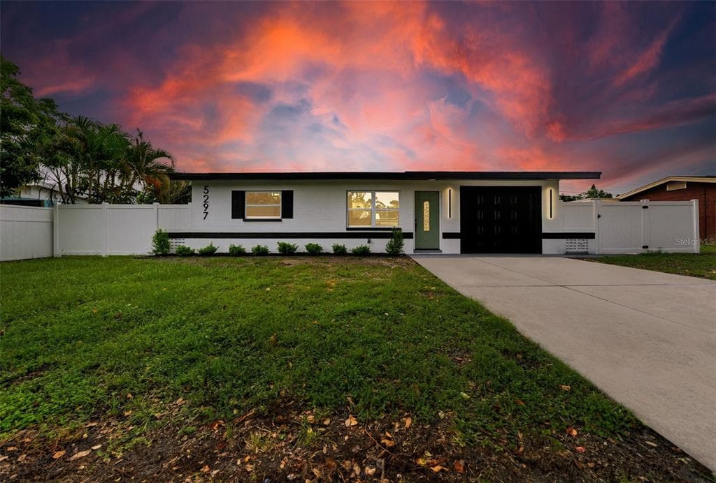 5297 68TH WAY N ST PETERSBURG, FL 33709