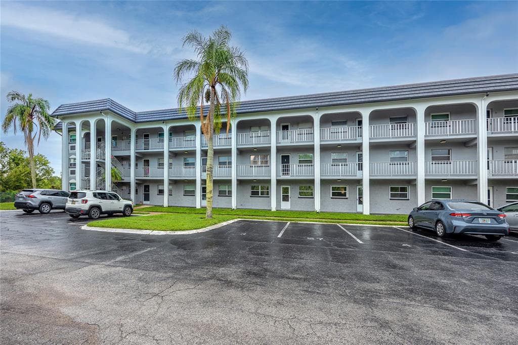 1303 S HERCULES AVENUE UNIT 28 CLEARWATER, FL 33764