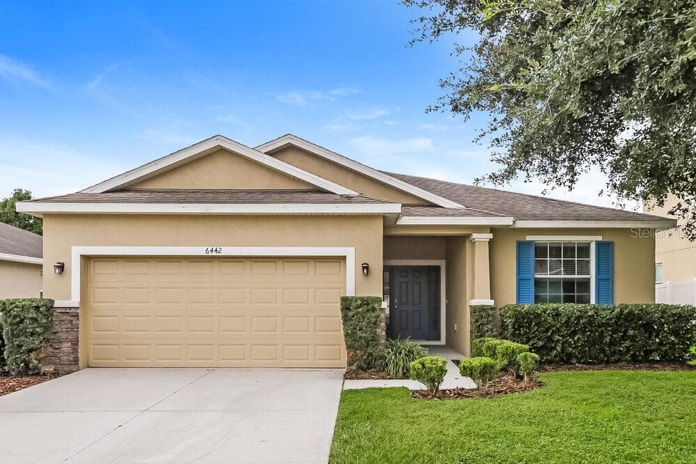 6442 TWIN BRIDGES DRIVE ZEPHYRHILLS, FL 33541
