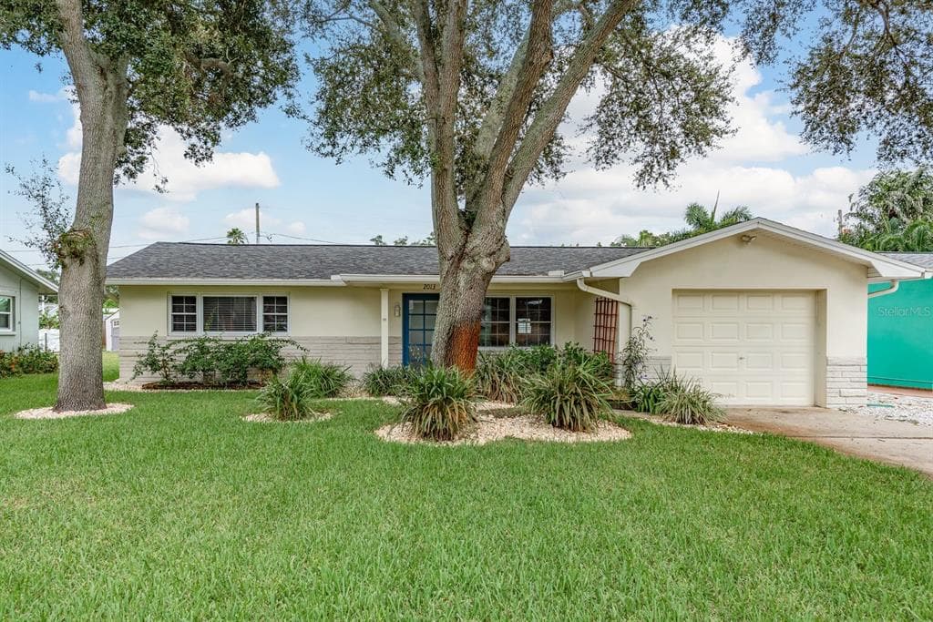 2013 PRINCETON AVENUE DUNEDIN, FL 34698