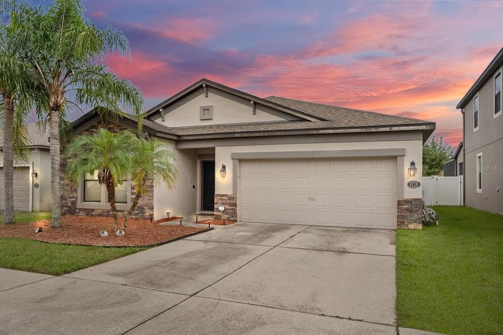 4739 WOODS LANDING LANE TAMPA, FL 33619