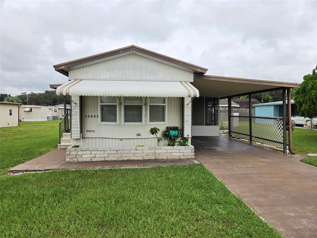 39033 FLORA AVENUE ZEPHYRHILLS, FL 33542
