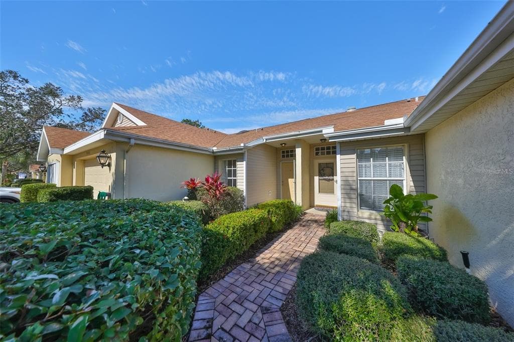 2405 NEW HAVEN CIRCLE SUN CITY CENTER, FL 33573