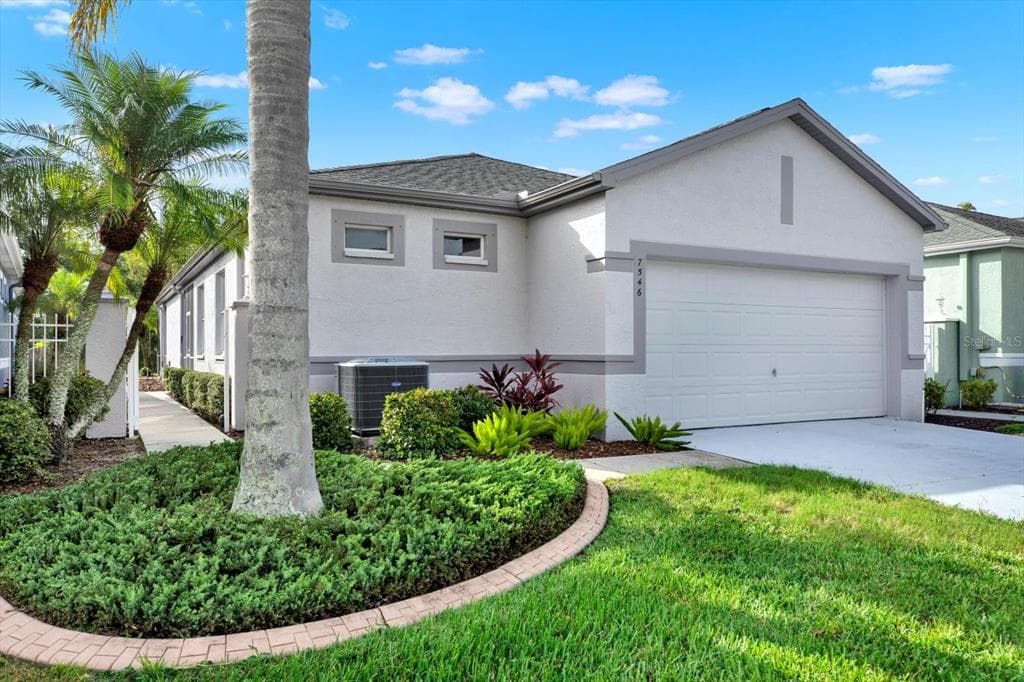 7546 BERNA LANE LAND O LAKES, FL 34637