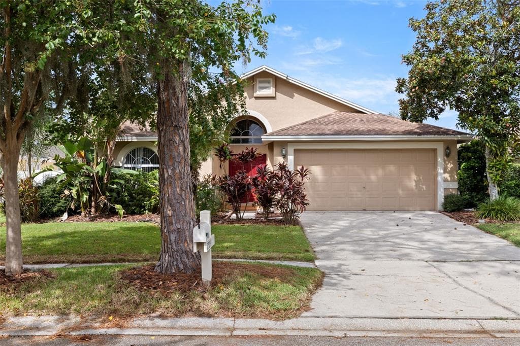 17504 WOODTHRUSH PLACE TAMPA, FL 33647