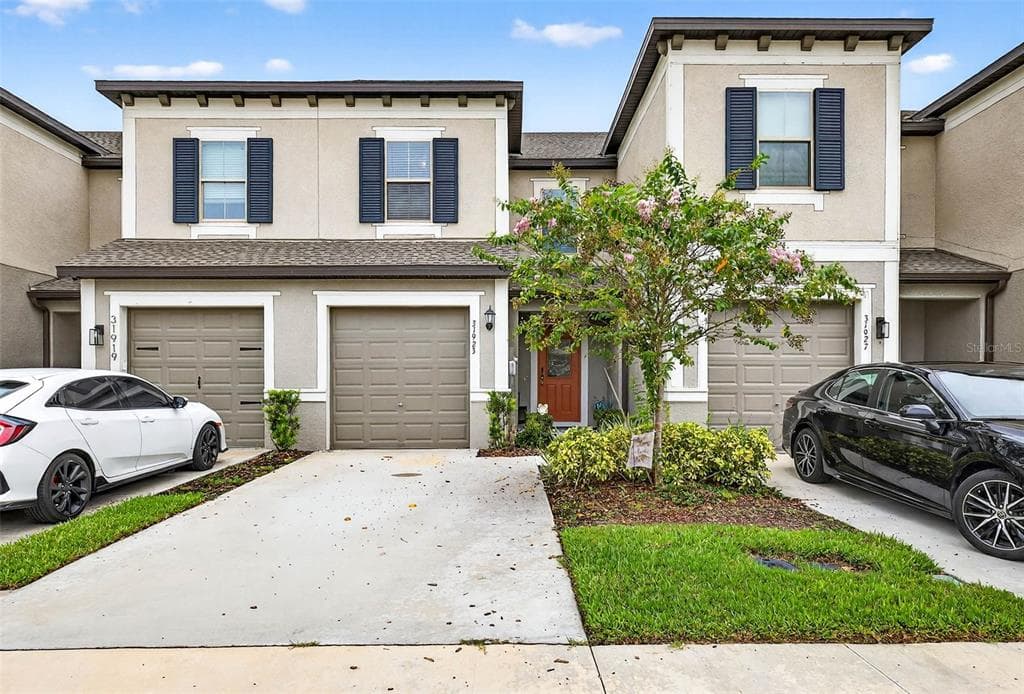 31923 BLUE PASSING LOOP WESLEY CHAPEL, FL 33545