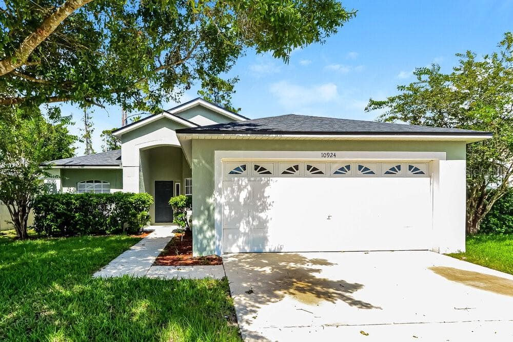 10924 PINEWOOD COVE LANE ORLANDO, FL 32817