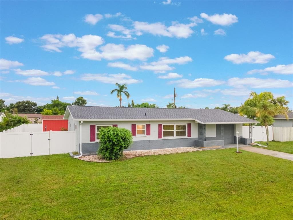 1001 LEMONWOOD AVENUE BRADENTON, FL 34207
