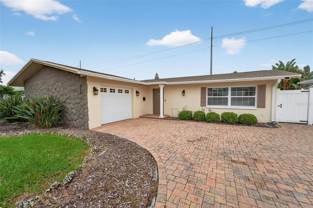 1472 BYRAM DRIVE CLEARWATER, FL 33755