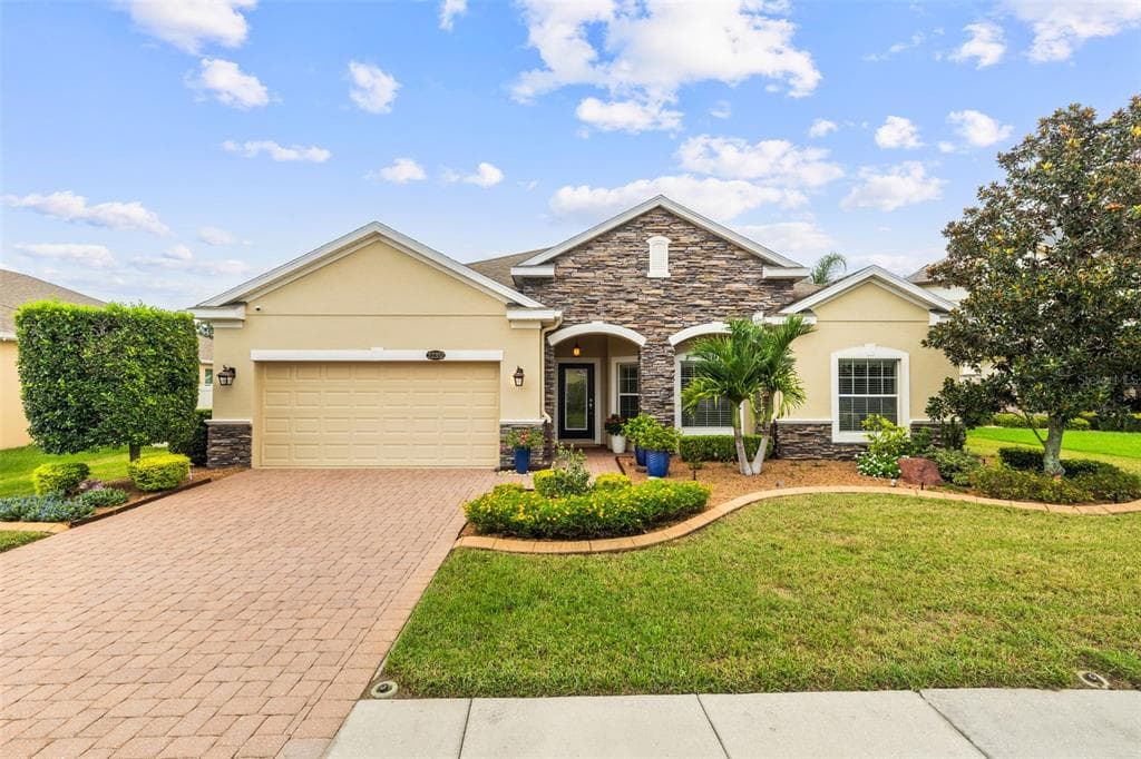 22352 BARTHOLDI CIRCLE LAND O LAKES, FL 34639