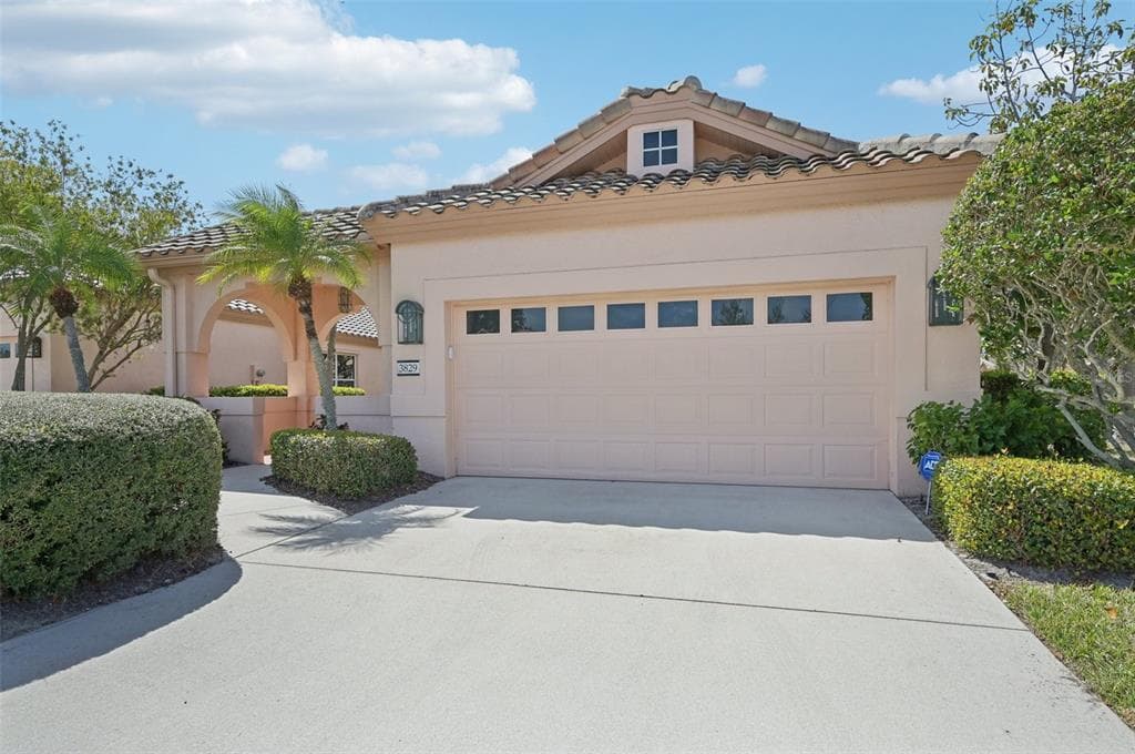 3829 ALAMANDA DRIVE SARASOTA, FL 34238