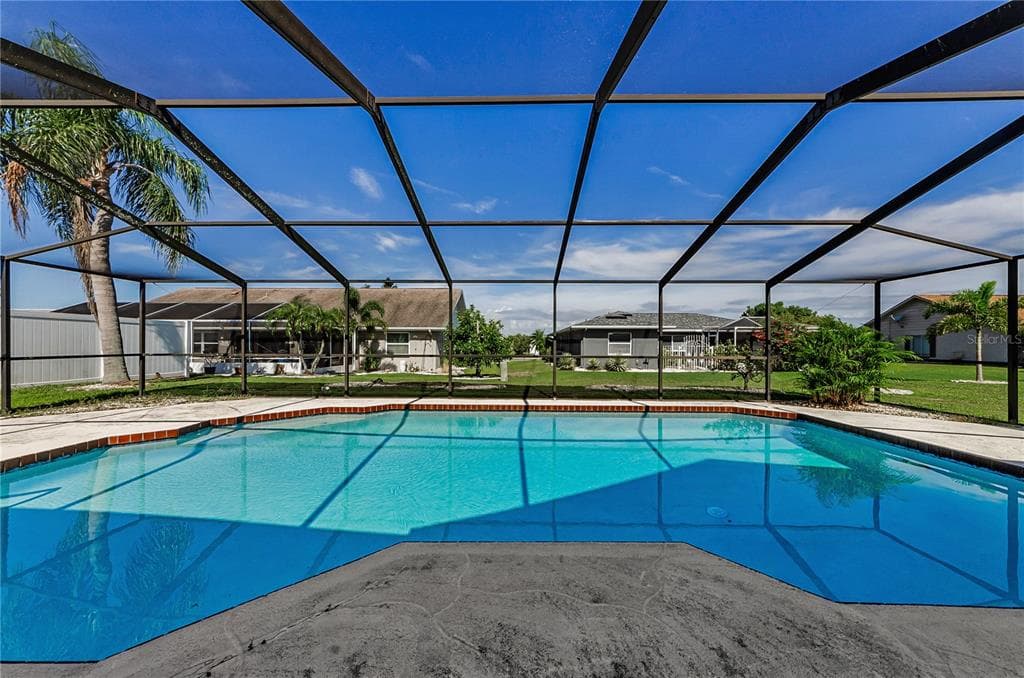 675 FORT DUQUESNA DRIVE SUN CITY CENTER, FL 33573