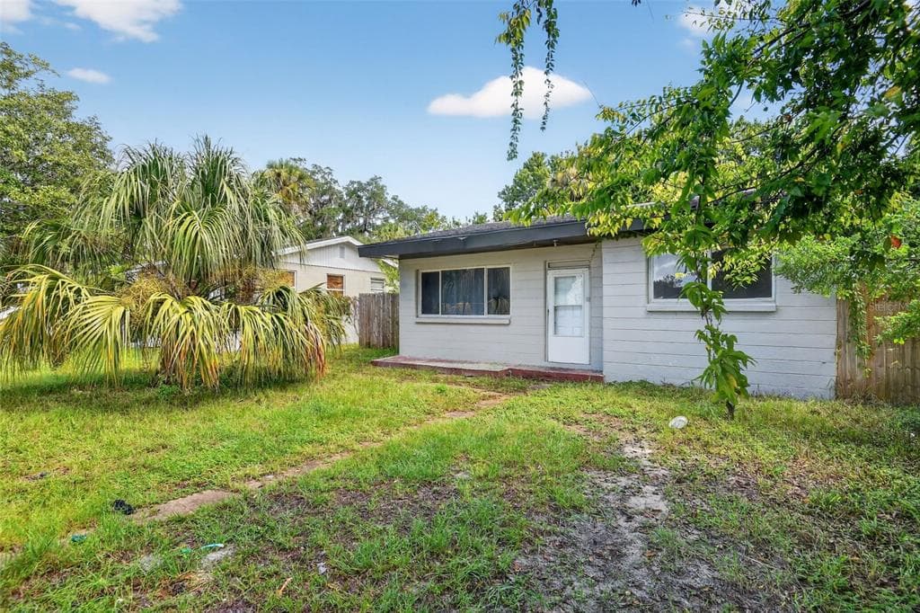 851 STATE AVENUE DAYTONA BEACH, FL 32117