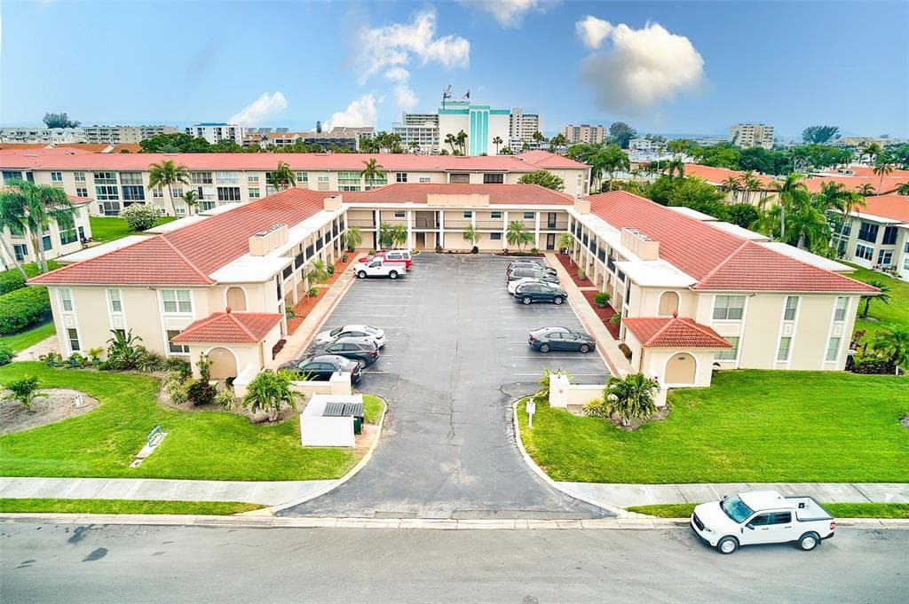 10280 IMPERIAL POINT DRIVE W UNIT 7 LARGO, FL 33774