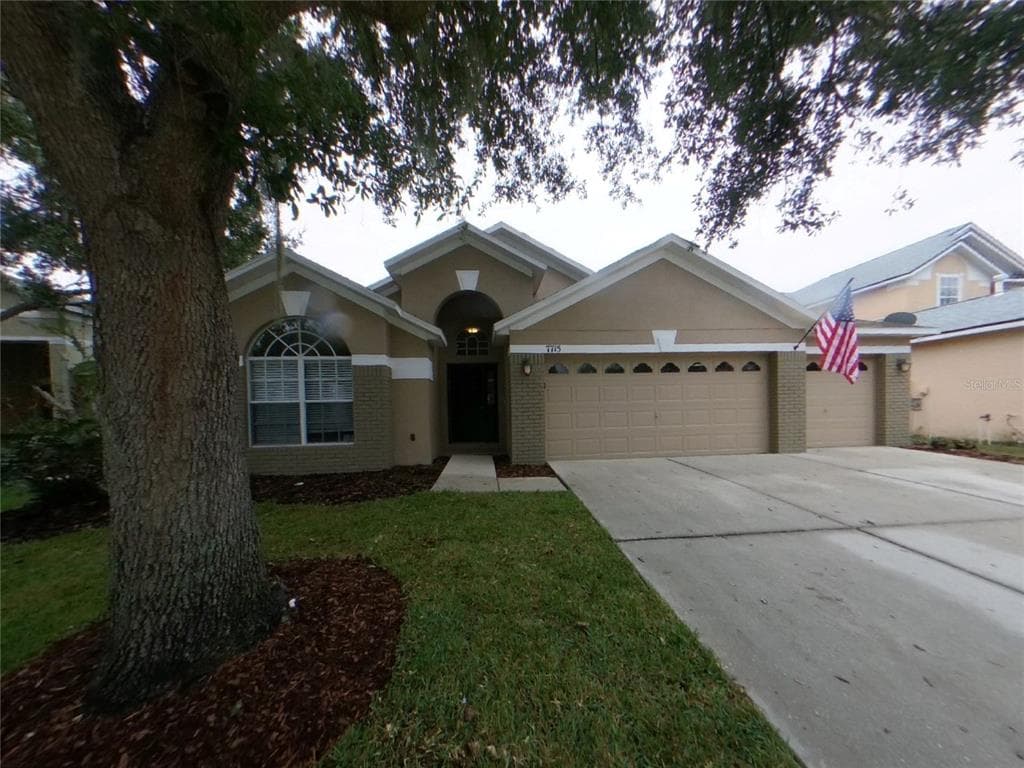 7715 NOTTINGHILL SKY DRIVE APOLLO BEACH, FL 33572