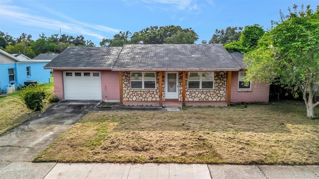915 MAYDELL DRIVE TAMPA, FL 33619