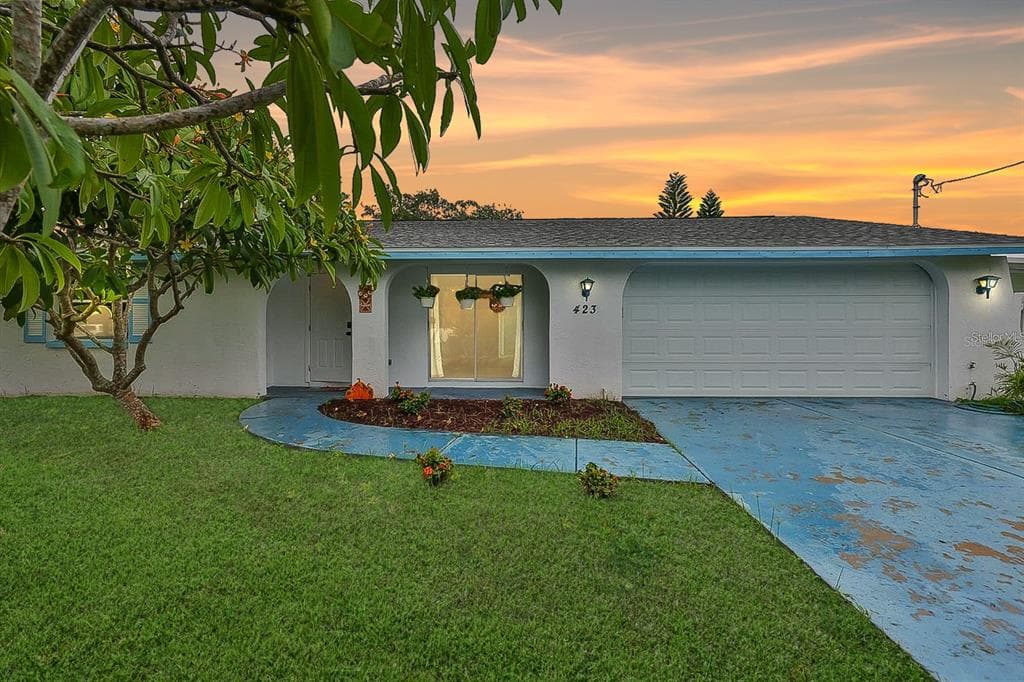 423 FLAMINGO DRIVE APOLLO BEACH, FL 33572