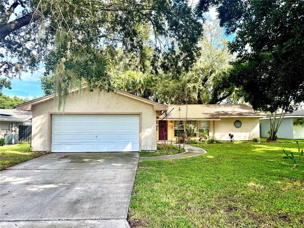 2655 ANN AVENUE KISSIMMEE, FL 34744