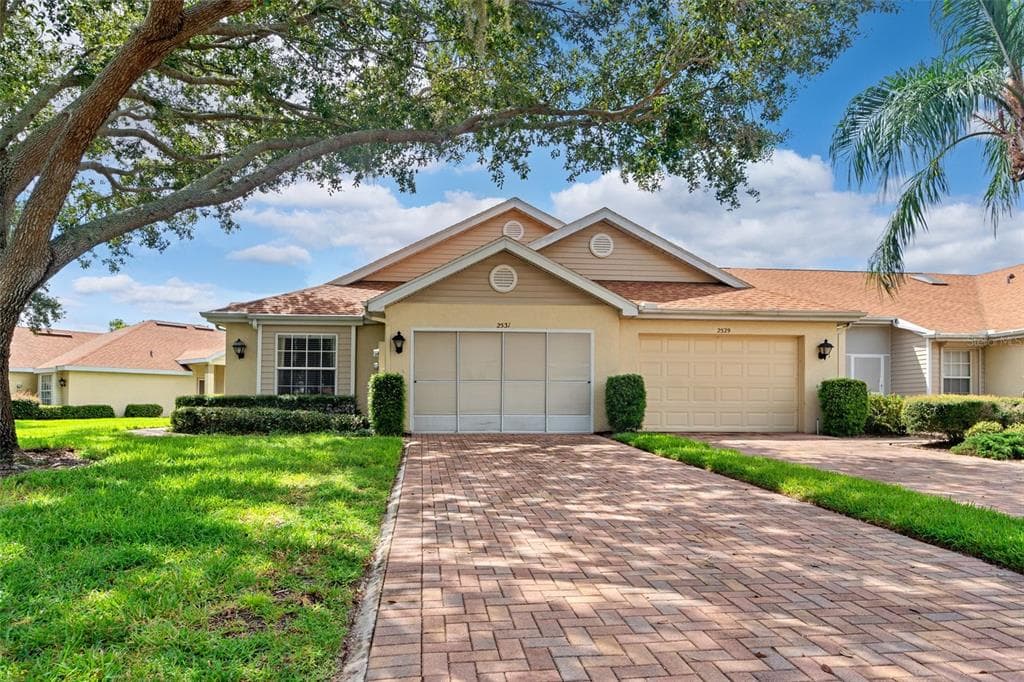 2531 NEW HAVEN CIRCLE UNIT 2531 SUN CITY CENTER, FL 33573