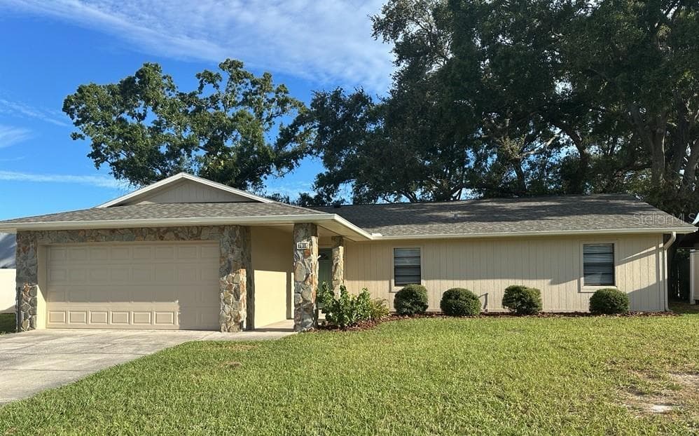 7918 SOARING TRAIL LANE TAMPA, FL 33615