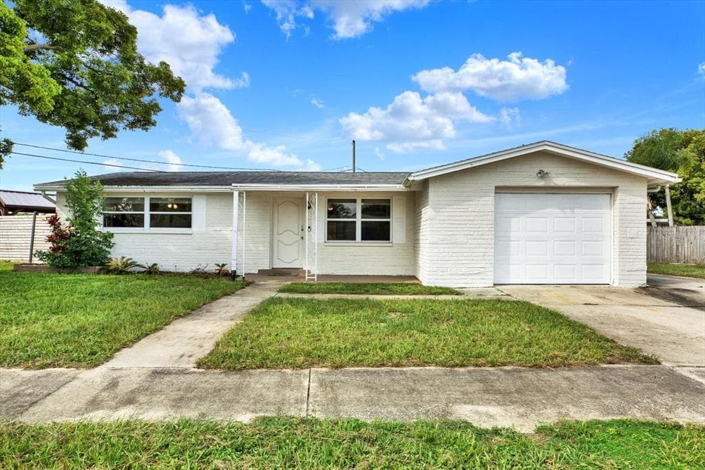 1313 CHANCELLOR DRIVE HOLIDAY, FL 34690