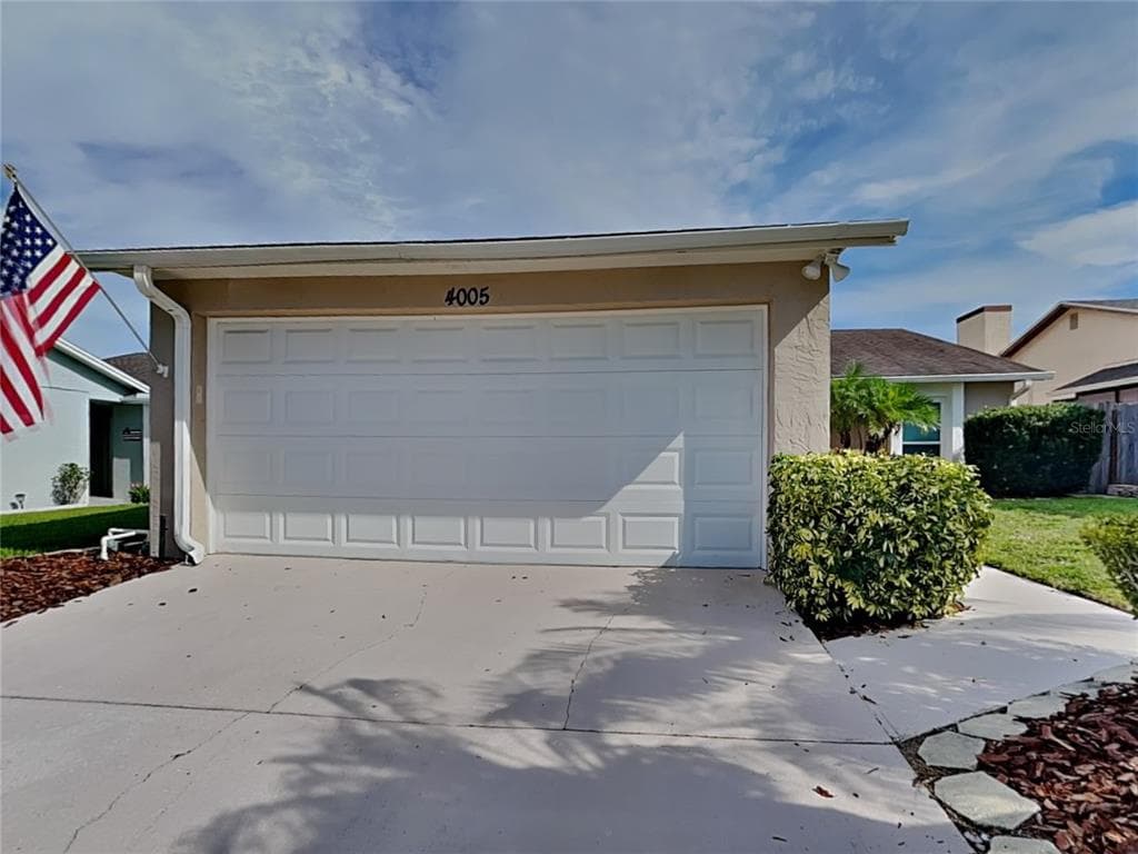 4005 CYPRESS LANDING S WINTER HAVEN, FL 33884