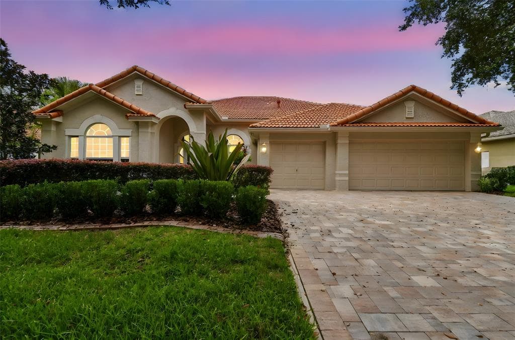 10218 WATERSIDE OAKS DRIVE TAMPA, FL 33647
