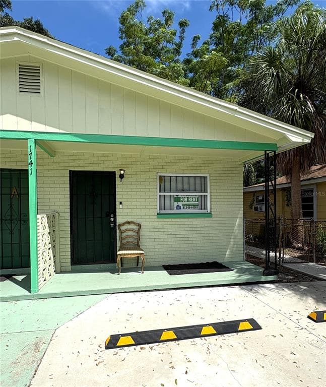 1741 W SPRUCE STREET TAMPA, FL 33607