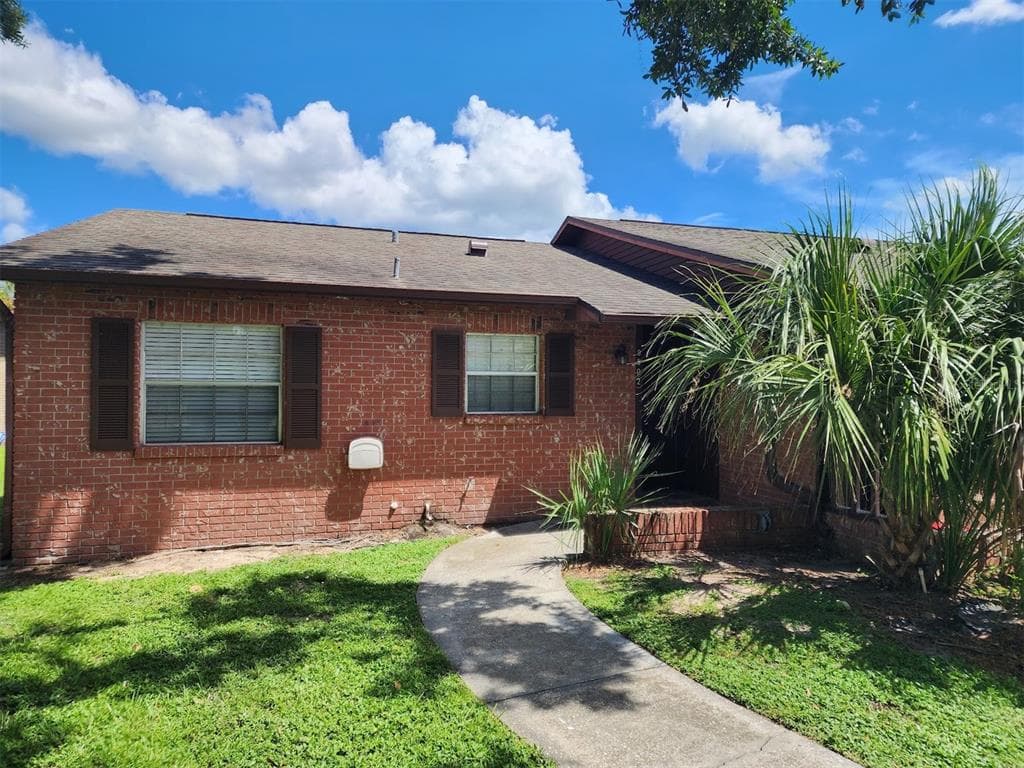 9502 FIELDVIEW CIRCLE THONOTOSASSA, FL 33592