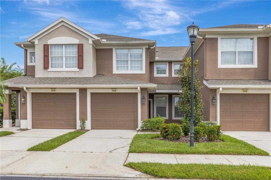 2058 KINGS PALACE DRIVE UNIT 2058 RIVERVIEW, FL 33578
