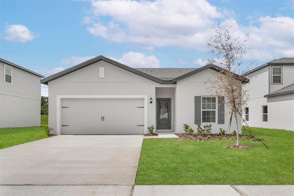 13295 TULA LOOP ASTATULA, FL 34705