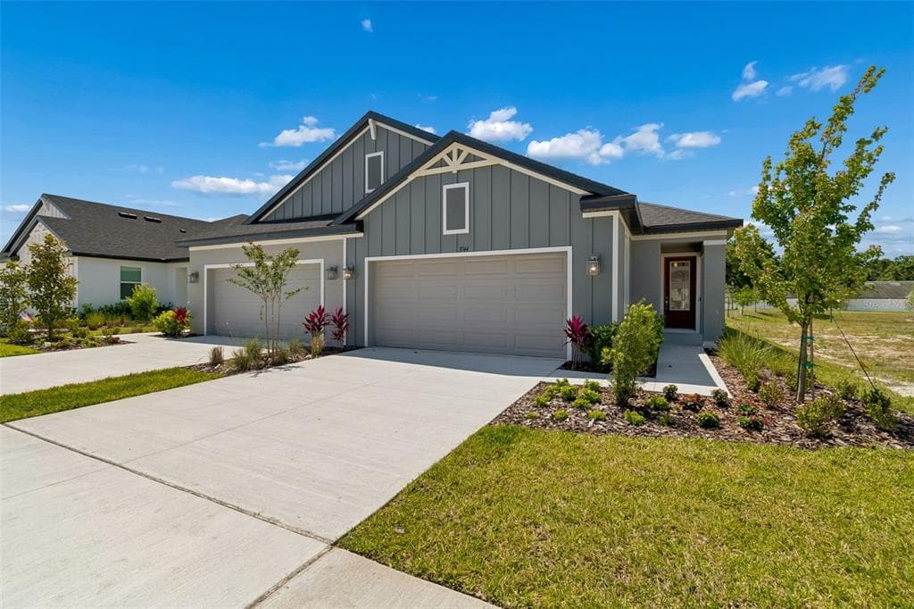 3744 NANDINA CIRCLE SUN CITY CENTER, FL 33573