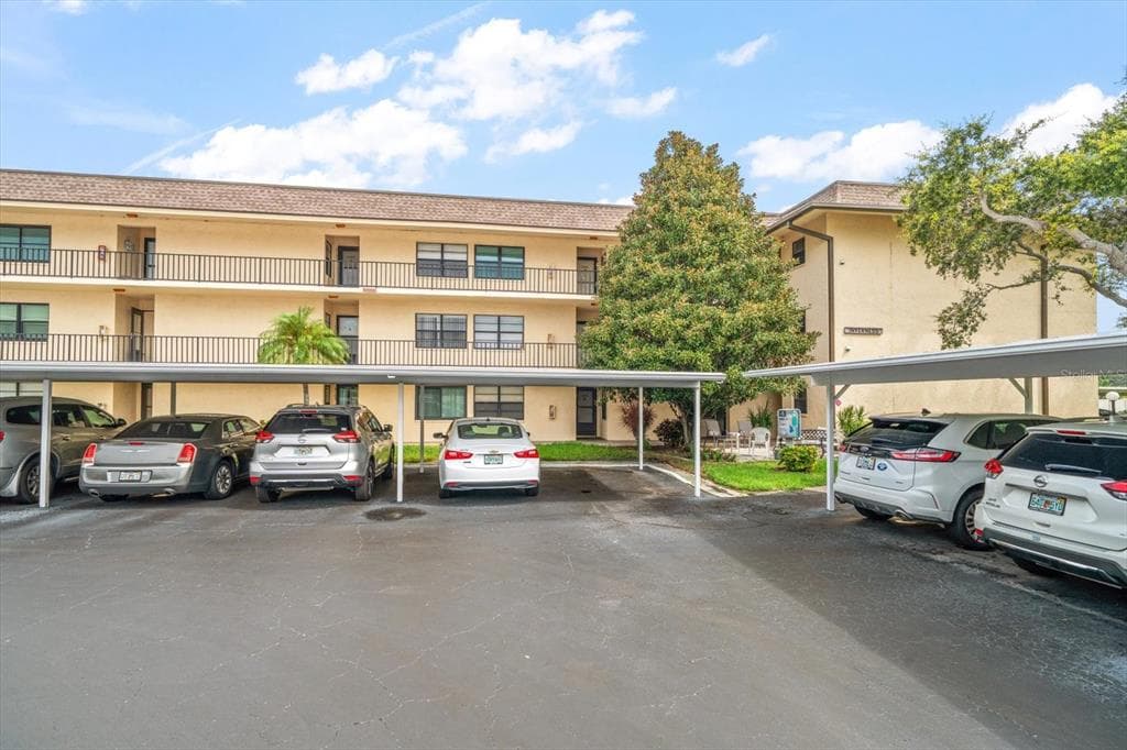 12300 VONN ROAD UNIT 4106 LARGO, FL 33774